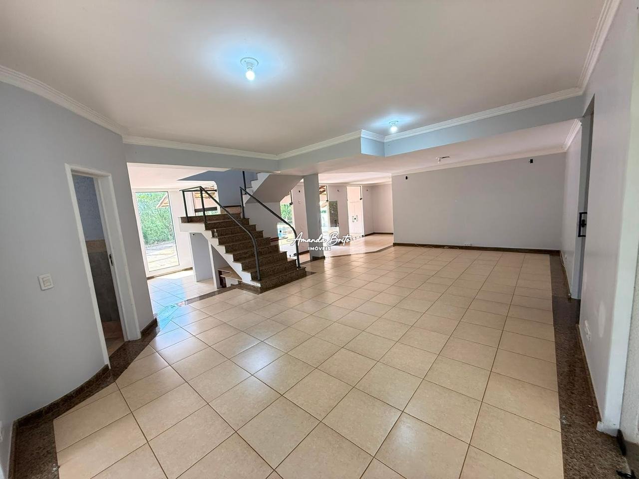 SOBRADO COM TERRENO DE 2.812 M² NO ALDEIA DO VALE | ESTRUTURA ROBUSTA & ALTO POTENCIAL DE RETROFIT